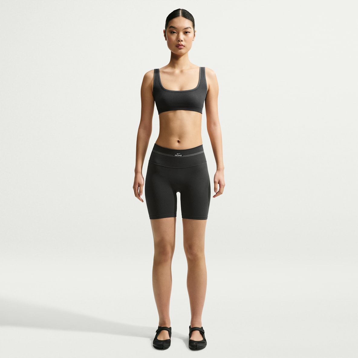 NIKE公式】 NikeSKIMS ショートパンツ【ナイキ公式通販】